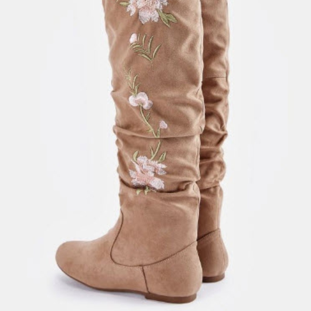 Justfab Tan floral Alisha Flat Boots Sz9